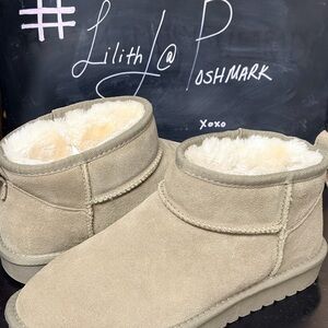 Suede LT. Ankle Boot Fur Lined in PHOTO LOOK THEY LOOK TAN BUT ARE LIGHT GREY